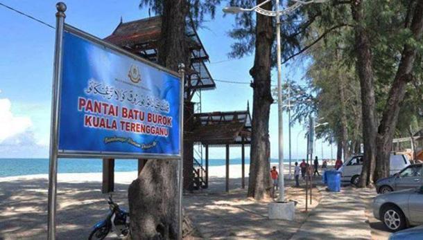 Homestay Kuala Terengganu Rose House Pantai Batu Buruk Exterior photo